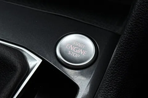 MT24AEE Volkswagen Tiguan Allspace 2.0 TSI R-Line DSG 4Motion Euro 6 (s/s) 5dr Thumbnail #32