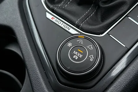 MT24AEE Volkswagen Tiguan Allspace 2.0 TSI R-Line DSG 4Motion Euro 6 (s/s) 5dr Thumbnail #33