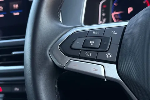 GK74CZF Volkswagen T-Roc 1.5 TSI Style 5dr DSG Thumbnail #35