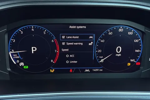 GK74CZF Volkswagen T-Roc 1.5 TSI Style 5dr DSG Thumbnail #37