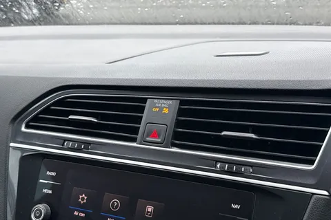 MT24AEE Volkswagen Tiguan Allspace 2.0 TSI R-Line DSG 4Motion Euro 6 (s/s) 5dr Thumbnail #40