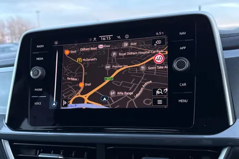 GK74CZF Volkswagen T-Roc 1.5 TSI Style 5dr DSG Thumbnail #39