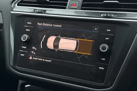 MT24AEE Volkswagen Tiguan Allspace 2.0 TSI R-Line DSG 4Motion Euro 6 (s/s) 5dr Thumbnail #45