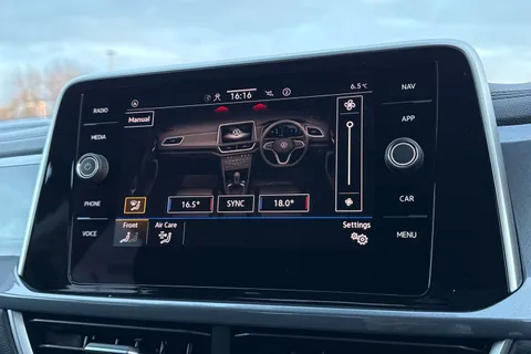 GK74CZF Volkswagen T-Roc 1.5 TSI Style 5dr DSG Thumbnail #43