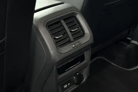 MT24AEE Volkswagen Tiguan Allspace 2.0 TSI R-Line DSG 4Motion Euro 6 (s/s) 5dr Thumbnail #53