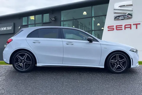 KE22OVK Mercedes-Benz A Class 1.3 A200 AMG Line Edition (Executive) 7G-DCT Euro 6 (s/s) 5dr Thumbnail #3