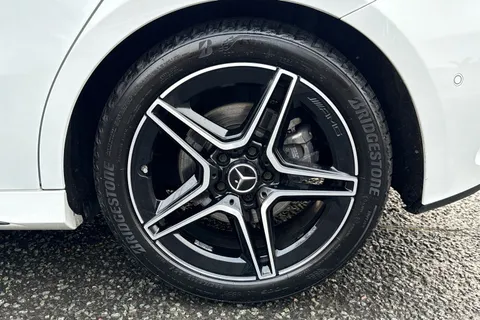 KE22OVK Mercedes-Benz A Class 1.3 A200 AMG Line Edition (Executive) 7G-DCT Euro 6 (s/s) 5dr Thumbnail #13