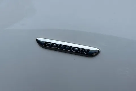 KE22OVK Mercedes-Benz A Class 1.3 A200 AMG Line Edition (Executive) 7G-DCT Euro 6 (s/s) 5dr Thumbnail #32