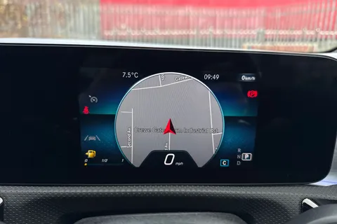 KE22OVK Mercedes-Benz A Class 1.3 A200 AMG Line Edition (Executive) 7G-DCT Euro 6 (s/s) 5dr Thumbnail #37