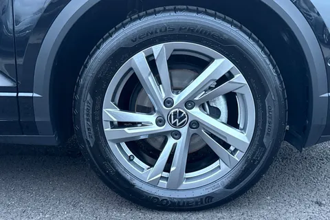 KN25MLY Volkswagen T-Roc 1.5 TSI R-Line 5dr DSG **REAR VIEW CAMERA** Thumbnail #7