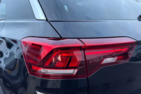 KN25MLY Volkswagen T-Roc 1.5 TSI R-Line 5dr DSG **REAR VIEW CAMERA** Thumbnail #16