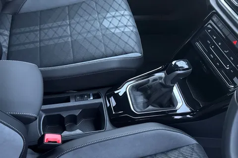 KN25MLY Volkswagen T-Roc 1.5 TSI R-Line 5dr DSG **REAR VIEW CAMERA** Thumbnail #20