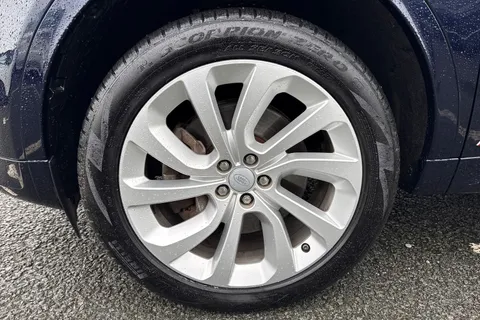 11 of 60 for Land Rover Discovery Sport 2.0 D180 MHEV R-Dynamic HSE Auto 4WD Euro 6 (s/s) 5dr