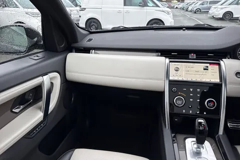 19 of 60 for Land Rover Discovery Sport 2.0 D180 MHEV R-Dynamic HSE Auto 4WD Euro 6 (s/s) 5dr