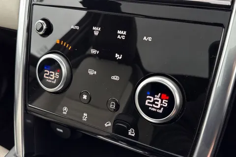 21 of 60 for Land Rover Discovery Sport 2.0 D180 MHEV R-Dynamic HSE Auto 4WD Euro 6 (s/s) 5dr