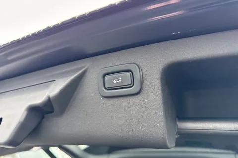 27 of 60 for Land Rover Discovery Sport 2.0 D180 MHEV R-Dynamic HSE Auto 4WD Euro 6 (s/s) 5dr