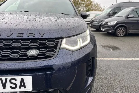 30 of 60 for Land Rover Discovery Sport 2.0 D180 MHEV R-Dynamic HSE Auto 4WD Euro 6 (s/s) 5dr