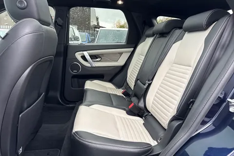 33 of 60 for Land Rover Discovery Sport 2.0 D180 MHEV R-Dynamic HSE Auto 4WD Euro 6 (s/s) 5dr