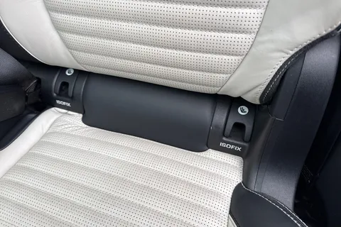 34 of 60 for Land Rover Discovery Sport 2.0 D180 MHEV R-Dynamic HSE Auto 4WD Euro 6 (s/s) 5dr