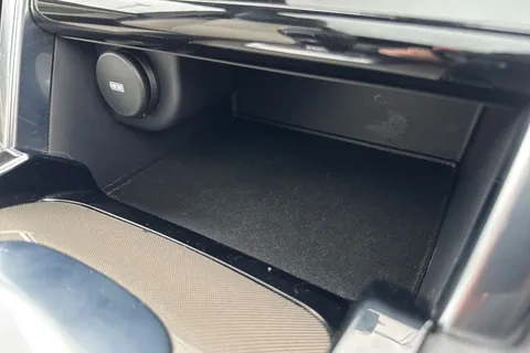 42 of 60 for Land Rover Discovery Sport 2.0 D180 MHEV R-Dynamic HSE Auto 4WD Euro 6 (s/s) 5dr