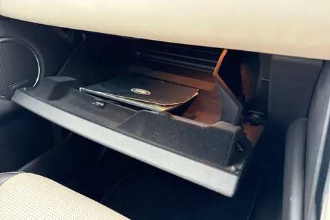 45 of 60 for Land Rover Discovery Sport 2.0 D180 MHEV R-Dynamic HSE Auto 4WD Euro 6 (s/s) 5dr