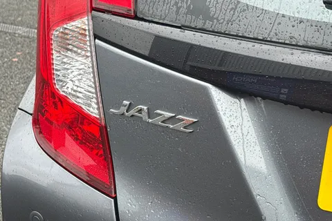 28 of 48 for HONDA JAZZ 1.3 SE 5dr CVT