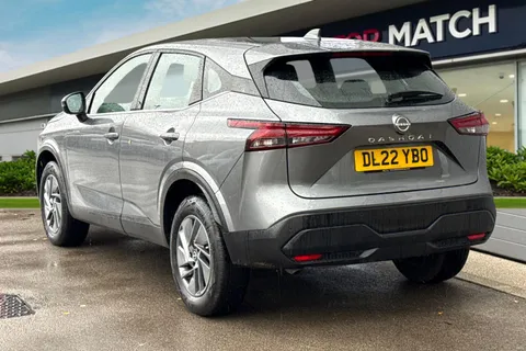 DL22YBO Nissan Qashqai 1.3 DiG-T MH Acenta Premium 5dr Thumbnail #3