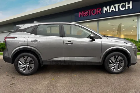 DL22YBO Nissan Qashqai 1.3 DiG-T MH Acenta Premium 5dr Thumbnail #4