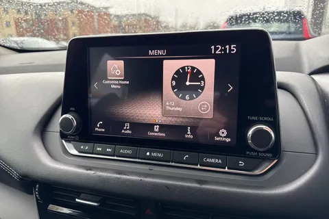 DL22YBO Nissan Qashqai 1.3 DiG-T MH Acenta Premium 5dr Thumbnail #18