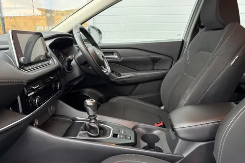 DL22YBO Nissan Qashqai 1.3 DiG-T MH Acenta Premium 5dr Thumbnail #36