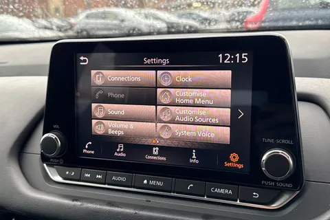 DL22YBO Nissan Qashqai 1.3 DiG-T MH Acenta Premium 5dr Thumbnail #43