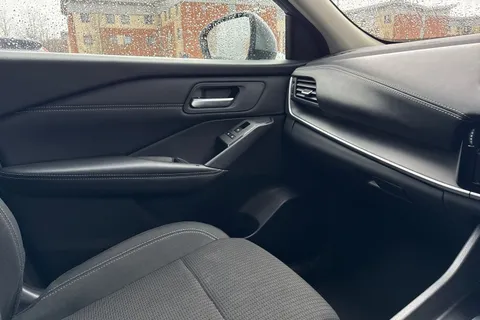 DL22YBO Nissan Qashqai 1.3 DiG-T MH Acenta Premium 5dr Thumbnail #57