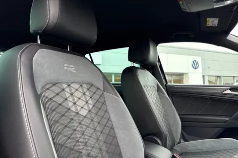 VO24YZZ Volkswagen Tiguan 1.5 TSI 150 R-Line 5dr DSG ⭐Rear view camera⭐ Thumbnail #21