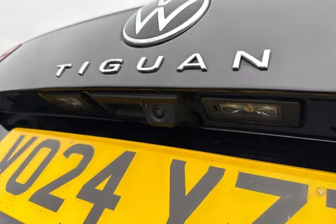 VO24YZZ Volkswagen Tiguan 1.5 TSI 150 R-Line 5dr DSG ⭐Rear view camera⭐ Thumbnail #27