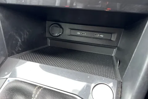 VO24YZZ Volkswagen Tiguan 1.5 TSI 150 R-Line 5dr DSG ⭐Rear view camera⭐ Thumbnail #41