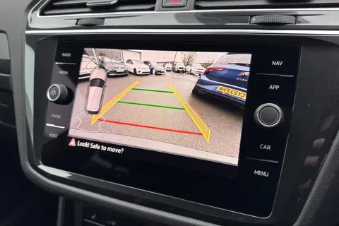 VO24YZZ Volkswagen Tiguan 1.5 TSI 150 R-Line 5dr DSG ⭐Rear view camera⭐ Thumbnail #47