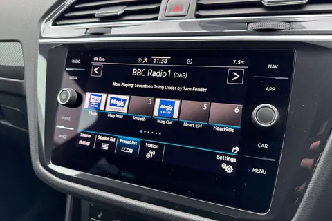 VO24YZZ Volkswagen Tiguan 1.5 TSI 150 R-Line 5dr DSG ⭐Rear view camera⭐ Thumbnail #49