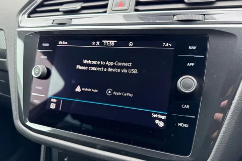 VO24YZZ Volkswagen Tiguan 1.5 TSI 150 R-Line 5dr DSG ⭐Rear view camera⭐ Thumbnail #52