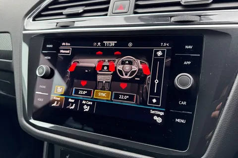 VO24YZZ Volkswagen Tiguan 1.5 TSI 150 R-Line 5dr DSG ⭐Rear view camera⭐ Thumbnail #57