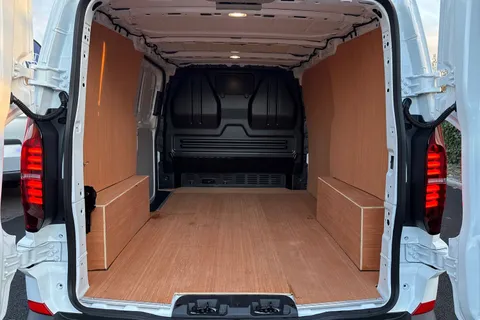 MF75FVC Volkswagen Transporter 2.0 TDI 150 Commerce Plus Van Thumbnail #9