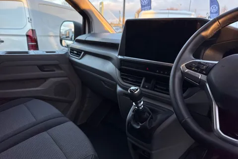 MF75FVC Volkswagen Transporter 2.0 TDI 150 Commerce Plus Van Thumbnail #14