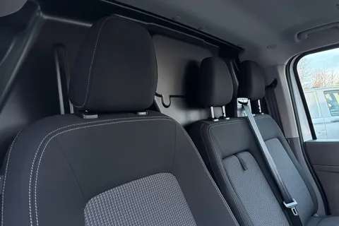 MF75FVC Volkswagen Transporter 2.0 TDI 150 Commerce Plus Van Thumbnail #20