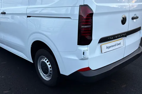 MF25HVC Volkswagen Transporter 2.0 TDI 110 Commerce Plus Van Thumbnail #17