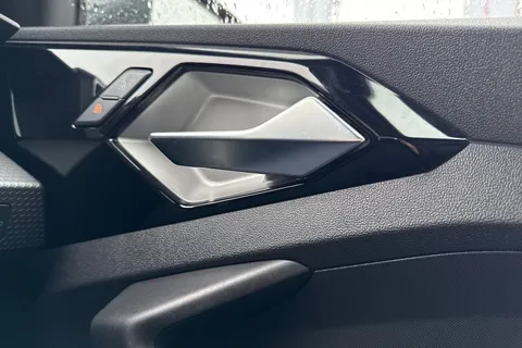 DG23BYK Audi A1 Sport 25 TFSI 95 PS 5-speed Thumbnail #19