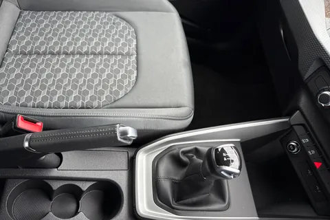 DG23BYK Audi A1 Sport 25 TFSI 95 PS 5-speed Thumbnail #21