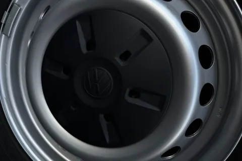 MF25HVC Volkswagen Transporter 2.0 TDI 110 Commerce Plus Van Thumbnail #27