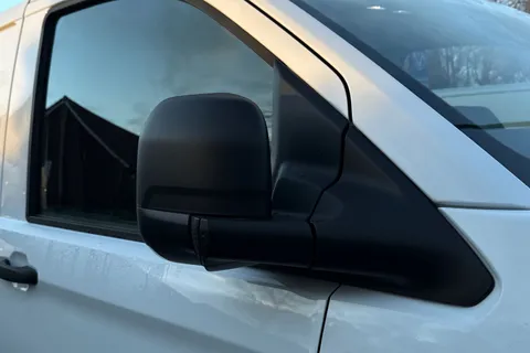 MF25HVC Volkswagen Transporter 2.0 TDI 110 Commerce Plus Van Thumbnail #32