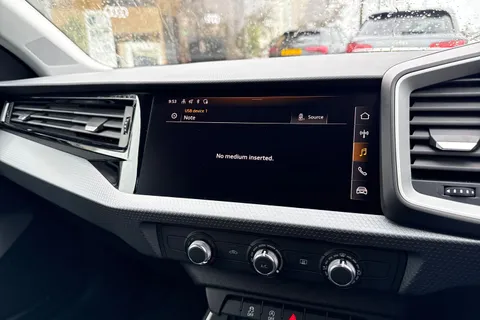 DG23BYK Audi A1 Sport 25 TFSI 95 PS 5-speed Thumbnail #35