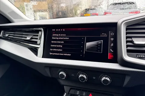 DG23BYK Audi A1 Sport 25 TFSI 95 PS 5-speed Thumbnail #44