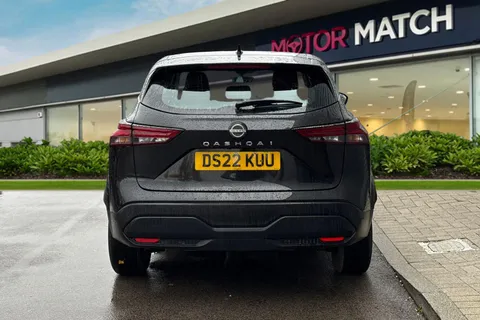DS22KUU Nissan Qashqai 1.3 DiG-T MH Acenta Premium 5dr Thumbnail #5